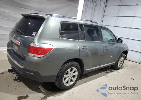 2011 Toyota Highlander Base z USA, uszkodzony, nr VIN 5TDBK3EHXBS053159